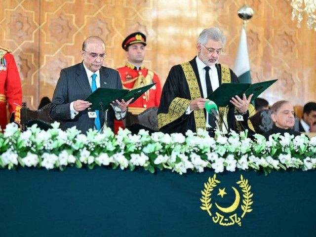zardari s sworn in for unprecedented second term