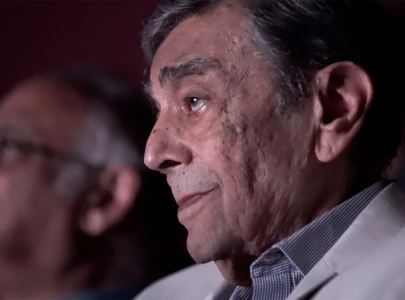 master thespian and pakistan s greatest orator zia mohyeddin passes away