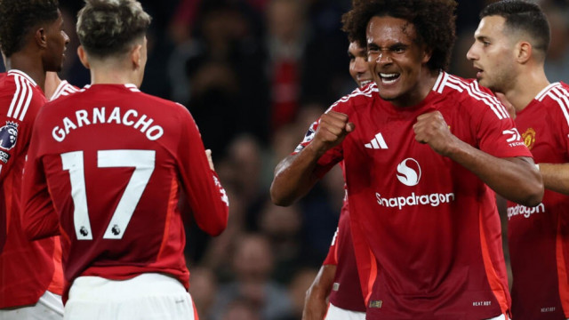 joshua zirkzee 2nd right scored the winner for manchester united on his debut against fulham photo afp joshua zirkzee 2nd right scored the winner for manchester united on his debut against fulham photo afp