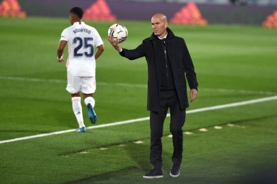 zidane tight lipped over real madrid future