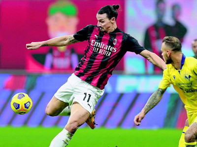 ibrahimovic says man utd injury forced him to keep going ibrahimovic says man utd injury forced him to keep going