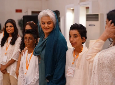 acid burn survivors walk the runway in karachi acid burn survivors walk the runway in karachi