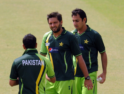 afridi tells teammates to avoid watching talk shows afridi tells teammates to avoid watching talk shows