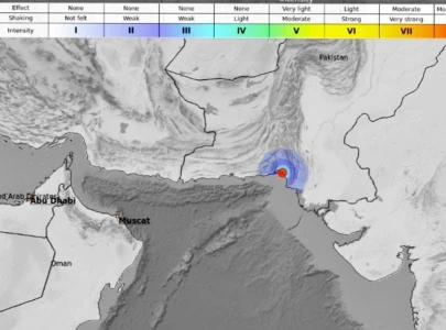 what caused the 5 2 magnitude earthquake that jolted karachi