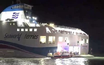south korean ferry carrying 267 passengers runs aground south korean ferry carrying 267 passengers runs aground