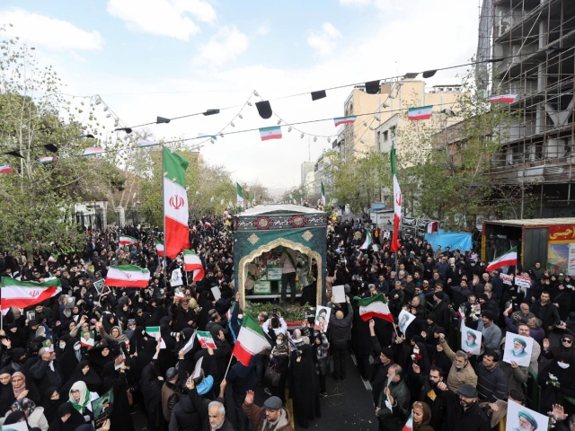 Tehran threatens to attack US bases as Trump signals possible intervention