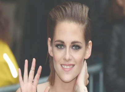 kristen stewart slams ice deportations in us