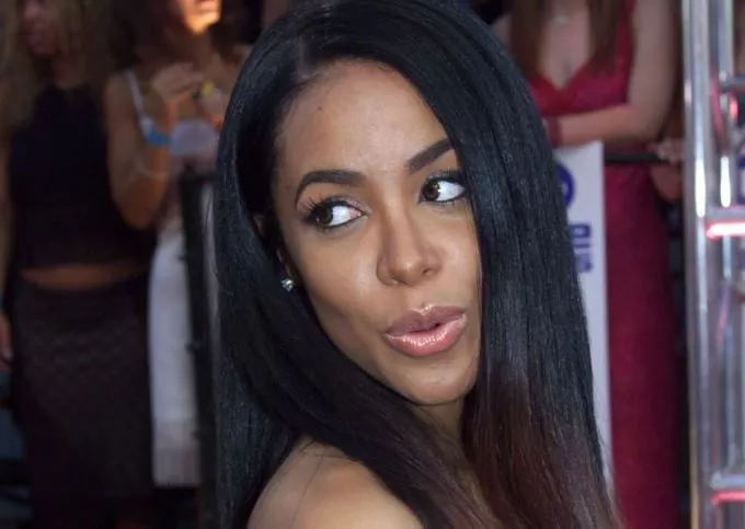 enrique iglesias was heartbroken over aaliyah s death jennifer love hewitt reveals enrique iglesias was heartbroken over aaliyah s death jennifer love hewitt reveals
