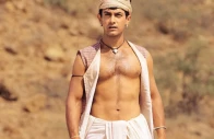 aamir khan in lagaan once upon a time in india photo variety