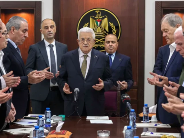 palestinian authority president mahmoud abbas centre leads prayers during a meeting of the palestine liberation organization s executive committee in ramallah on april 26 2025 photo afp palestinian authority president mahmoud abbas centre leads prayers during a meeting of the palestine liberation organization s executive committee in ramallah on april 26 2025 photo afp