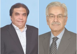 pml n leaders take exception to abbasi s outburst against asif pml n leaders take exception to abbasi s outburst against asif