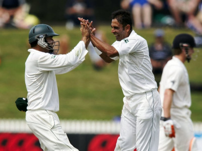 abdul rehman gives pakistan advantage in first test