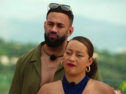 love is blind stars ad smith and ollie sutherland announce pregnancy after recent engagement