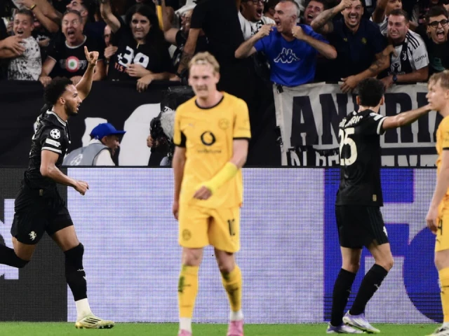 borussia dortmund have let two goal leads slip late in two of their past four matches photo afp