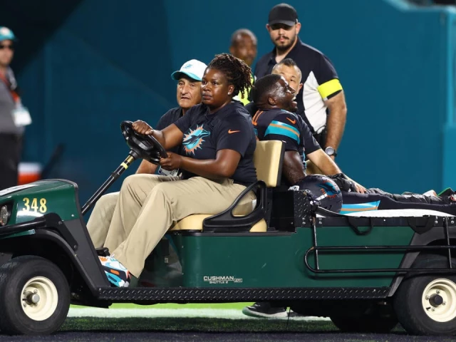 miami dolphins receiver tyreek hill is driven off the field after suffering a knee injury in his team s nfl game with the new york jets photo afp
