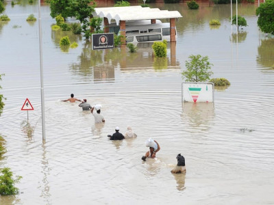media watch suffering through the flood crisis