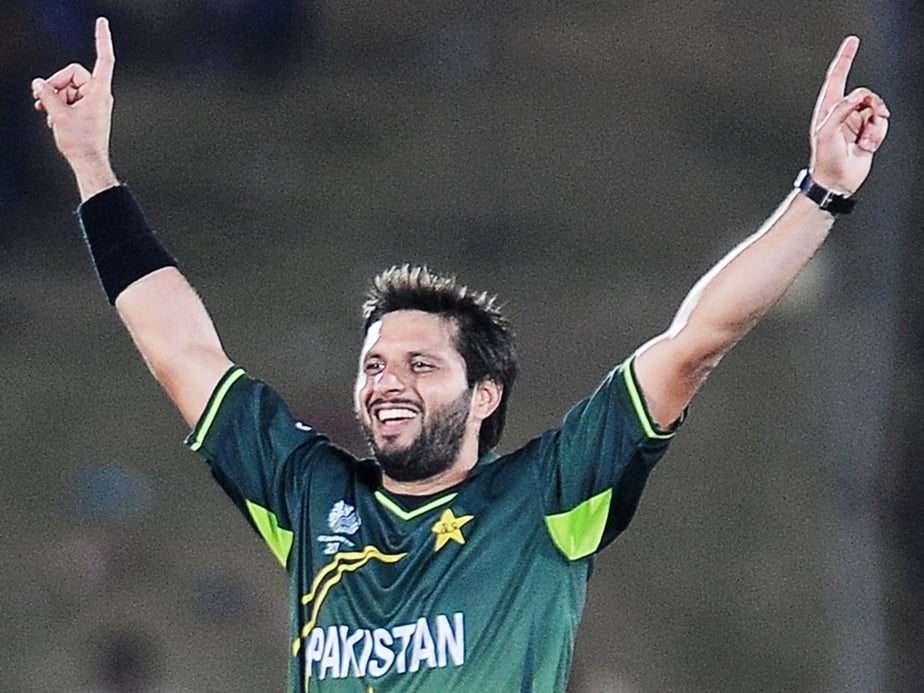 afridi bamboozles kenya as pakistan romp to big win