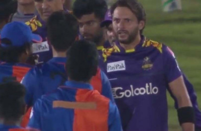 watch afridi erupts in anger on afghanistan pacer who abused amir watch afridi erupts in anger on afghanistan pacer who abused amir