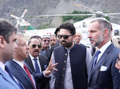 aga khan vows commitment to k p s development in meeting with cm afridi