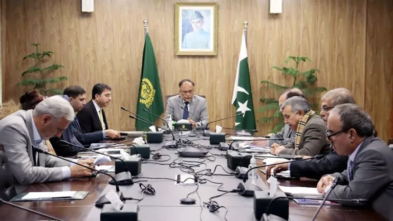 the planning minister said the federal govt would take all the provinces on board in connection with the census photo app file the planning minister said the federal govt would take all the provinces on board in connection with the census photo app file