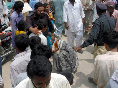 2 women killed in stampede for flour