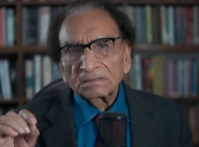ainak wala jin creator hafeez tahir slams ai remake of his popular 1993 tv series