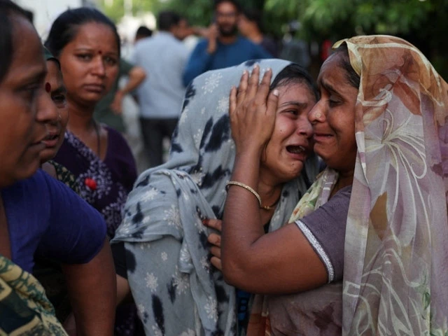 a family member cries upon hearing the news of her brother who died when the air india boeing 787 dreamliner plane crashed in ahmedabad india june 12 2025 photo reuters a family member cries upon hearing the news of her brother who died when the air india boeing 787 dreamliner plane crashed in ahmedabad india june 12 2025 photo reuters