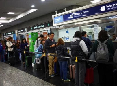 pilot strike disrupts travel for 30 000 passengers in argentina amid salary dispute