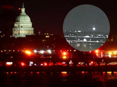 air traffic controller saw fireball when american airlines jet collided near reagan airport audio air traffic controller saw fireball when american airlines jet collided near reagan airport audio