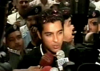 aisam returns to pakistan