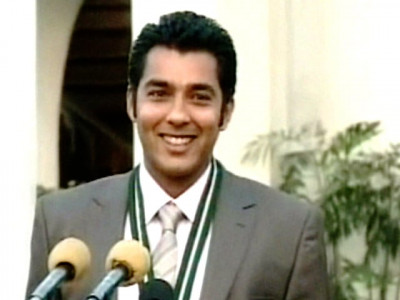 teary eyed aisam feels like a winner