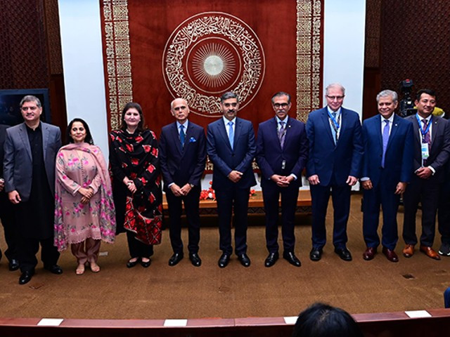 the summit was attended by caretaker prime minister anwaarul haq kakar sindh governor muhammad kamran khan tessori caretaker sindh chief minister justice retd maqbool baqar and others photo courtesy aku