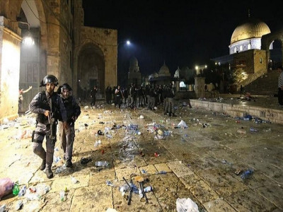 pakistan slams israel s al aqsa attack urges world to protect palestinians pakistan slams israel s al aqsa attack urges world to protect palestinians