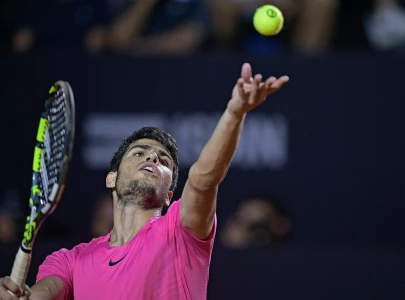 alcaraz advances to rio open quarter finals