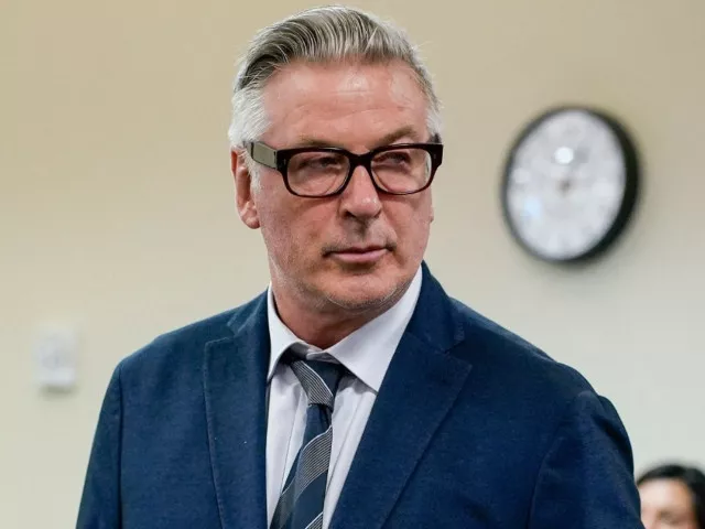 alec baldwin returns to snl following dropped manslaughter charges from rust shooting alec baldwin returns to snl following dropped manslaughter charges from rust shooting