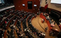 mexico senate fight caught on camera as political tensions erupt