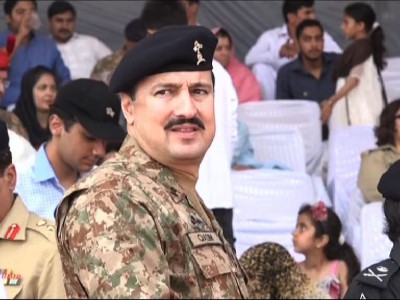 imran khan is the only person who can help pakistan says qasim khan imran khan is the only person who can help pakistan says qasim khan