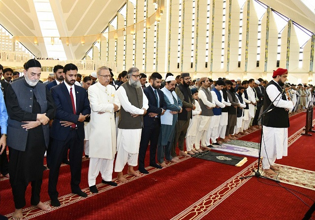 President Arif Alvi offers Eid congregation prayers in Islamabad. PHOTO: Radio Pakistan