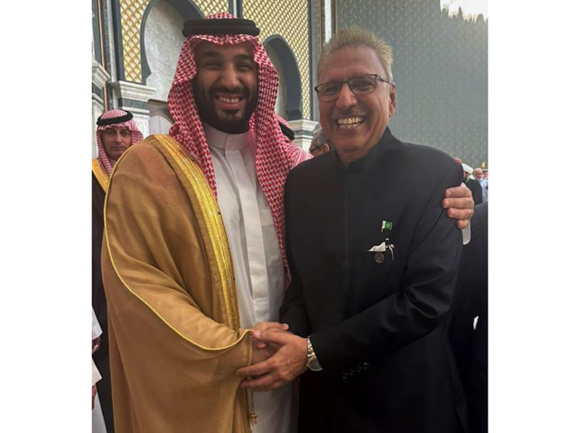 saudi crown prince mohammad bin salman shakes hands with president dr arif alvi photo twitter