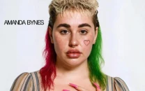 amanda bynes announces music comeback with new edm and rap single girlfriend