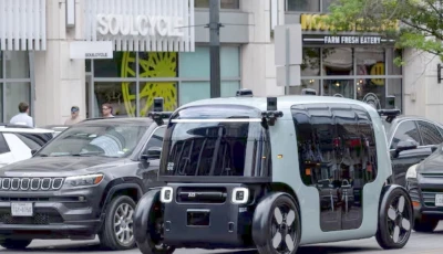 a zoox robotaxi operates on the streets of downtown austin texas u s march 31 2026 reuters