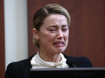 viral crying face filter not inspired by amber heard snapchat confirms