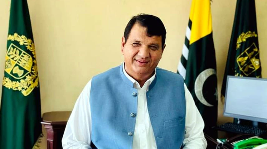 federal minister for kashmir affairs and gilgit baltistan amir muqam was remain unhurt in the accident near muree photo app federal minister for kashmir affairs and gilgit baltistan amir muqam was remain unhurt in the accident near muree photo app