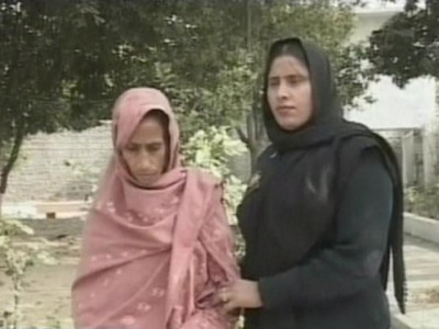 woman carrying explosives into islamabad arrested woman carrying explosives into islamabad arrested