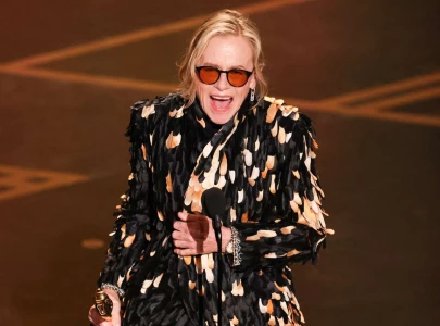 amy madigan wins best supporting actress oscar for weapons and thanks husband ed harris