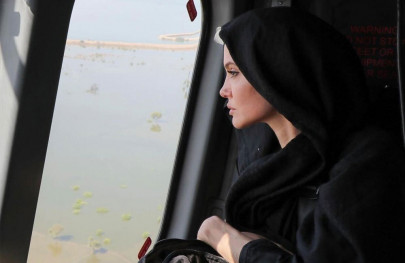 the trauma is severe angelina jolie pens experience of visiting flood hit pakistan