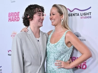anna camp and girlfriend jade whipkey make red carpet debut