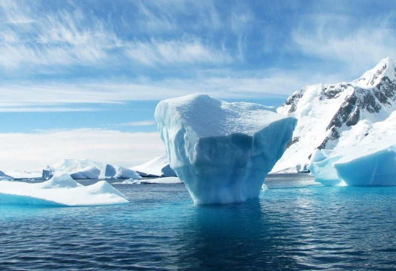 Chilean scientists raise concerns over irreversible changes in Antarctica | The Express Tribune