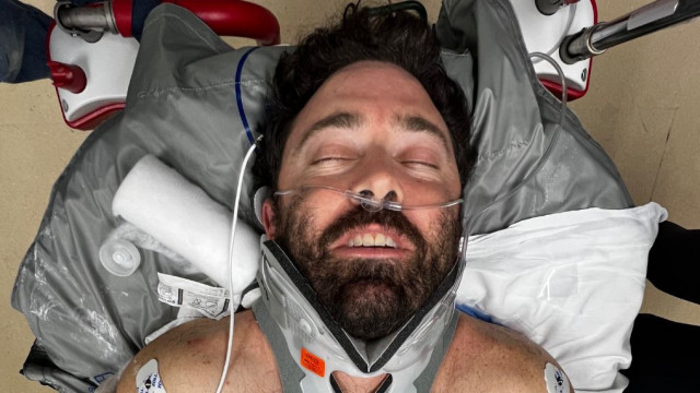 youtuber anthony vella suffers neck and back fractures in paragliding accident caught on camera youtuber anthony vella suffers neck and back fractures in paragliding accident caught on camera