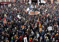 thousands protest far right in germany